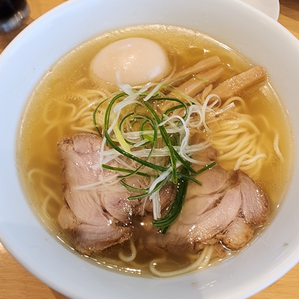 ユーザーが投稿した味玉塩らぁ麺の写真 - 実際訪問したユーザーが直接撮影して投稿した西橋本ラーメン / つけ麺吉凛の写真