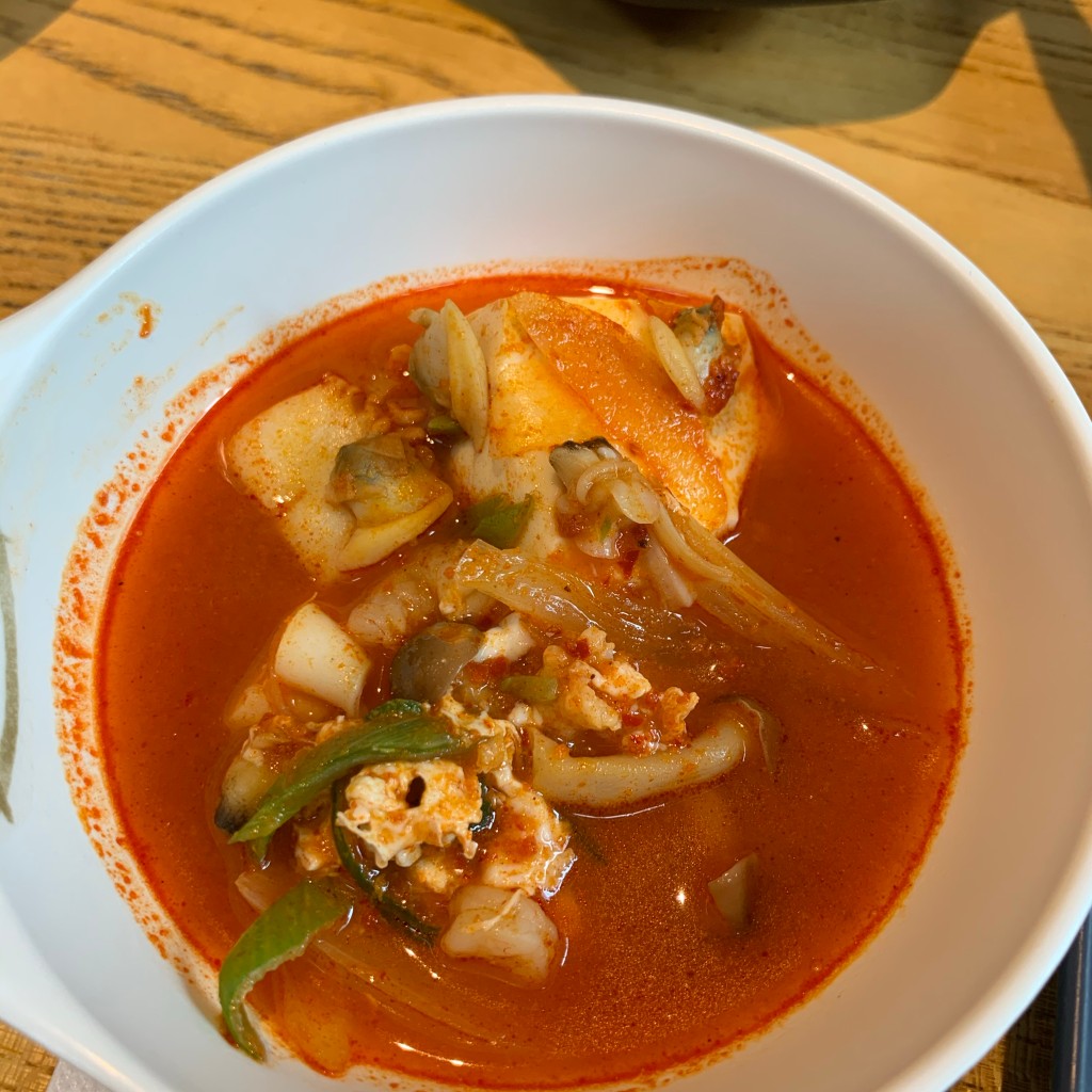 ユーザーが投稿したスンドウブチゲ定食Lunchの写真 - 実際訪問したユーザーが直接撮影して投稿した百人町韓国料理カンホドン678チキン 新宿店の写真
