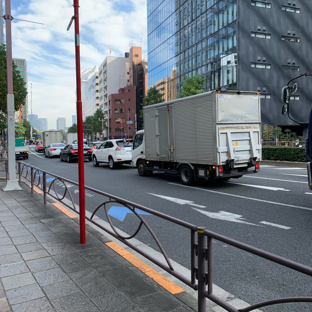 実際訪問したユーザーが直接撮影して投稿した麹町町並み新宿通り 半蔵門駅周辺の写真
