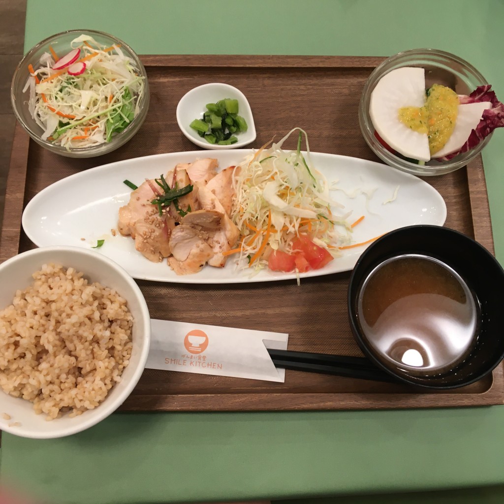 ユーザーが投稿したLunch麹漬け定食(サラダ)の写真 - 実際訪問したユーザーが直接撮影して投稿した赤坂定食屋SMILE KITCHENの写真