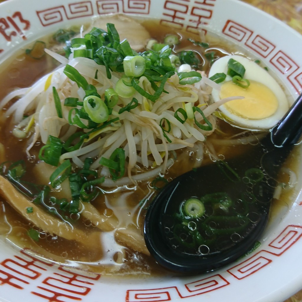 ユーザーが投稿した醤油ラーメンの写真 - 実際訪問したユーザーが直接撮影して投稿した鹿伏ラーメン / つけ麺豚太郎 三木店の写真