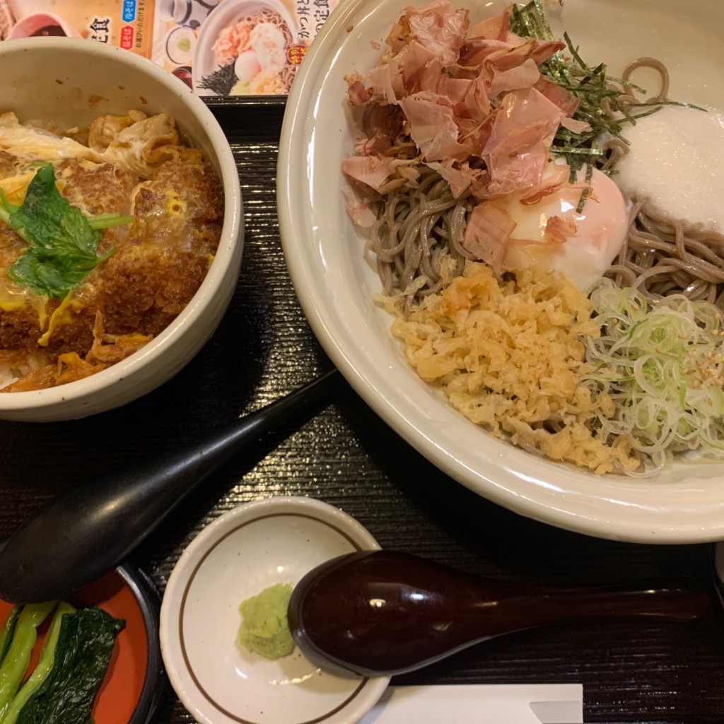 ユーザーが投稿したかつ丼月見定食Lunchの写真 - 実際訪問したユーザーが直接撮影して投稿した下本能寺前町そばそじ坊 京都ゼスト御池店の写真