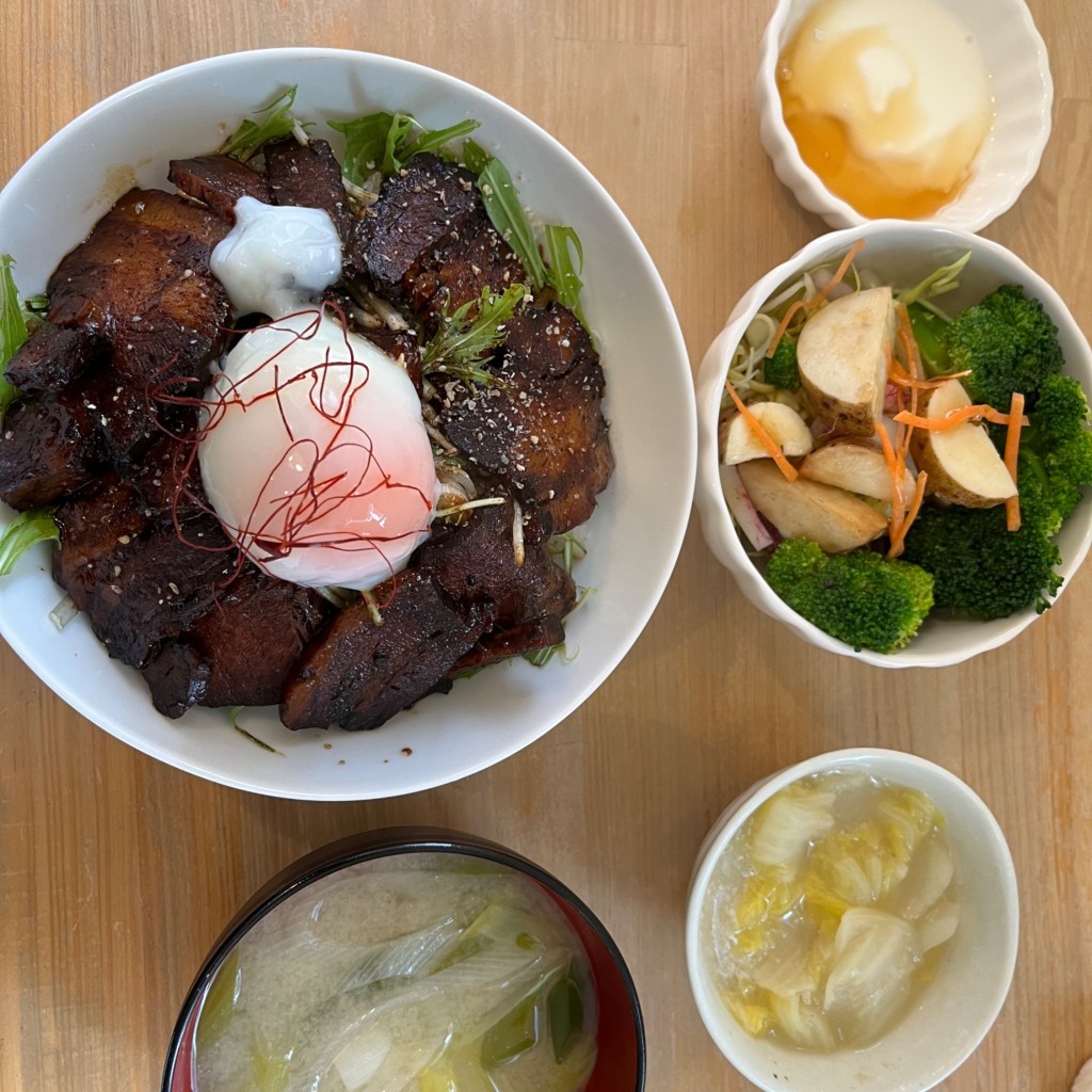 実際訪問したユーザーが直接撮影して投稿した寿町定食屋すずき食堂の写真