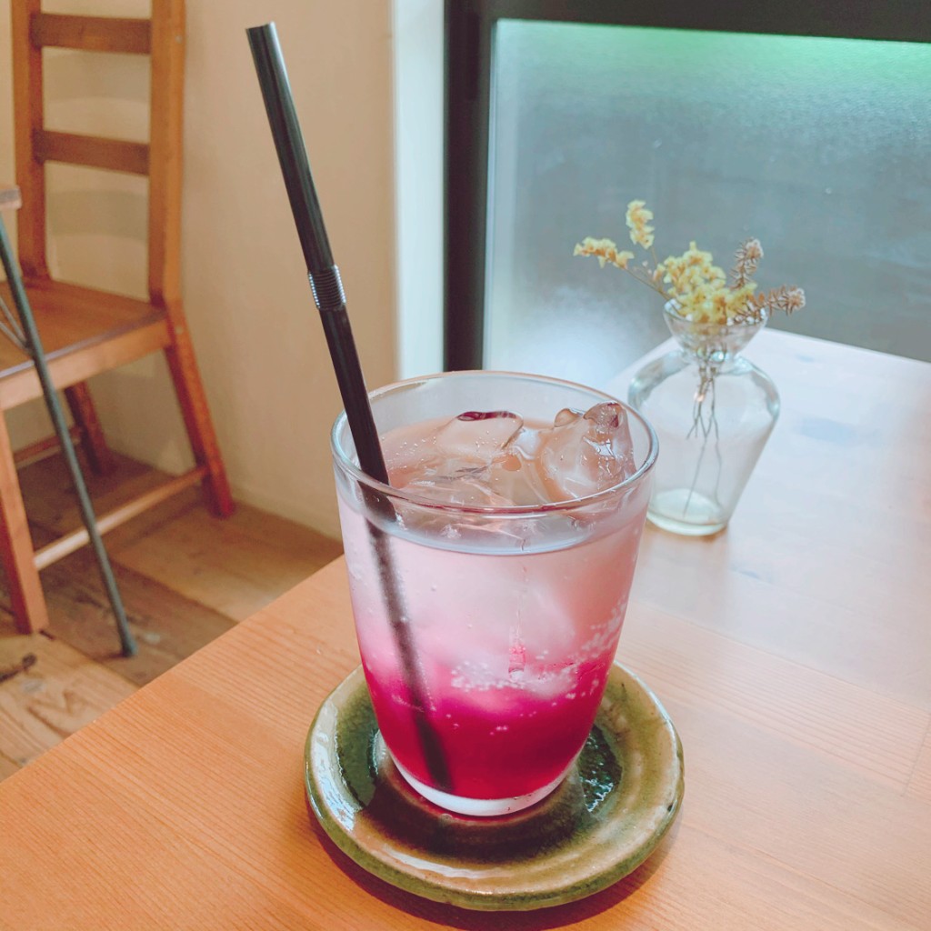 ユーザーが投稿した赤紫蘇ソーダの写真 - 実際訪問したユーザーが直接撮影して投稿した東大久保カフェコミュニティ食堂 そらいろの写真