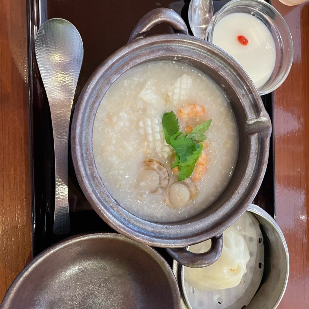 ユーザーが投稿した海鮮粥の写真 - 実際訪問したユーザーが直接撮影して投稿した吉敷町中華料理謝朋殿 粥餐庁 さいたま新都心コクーン店の写真