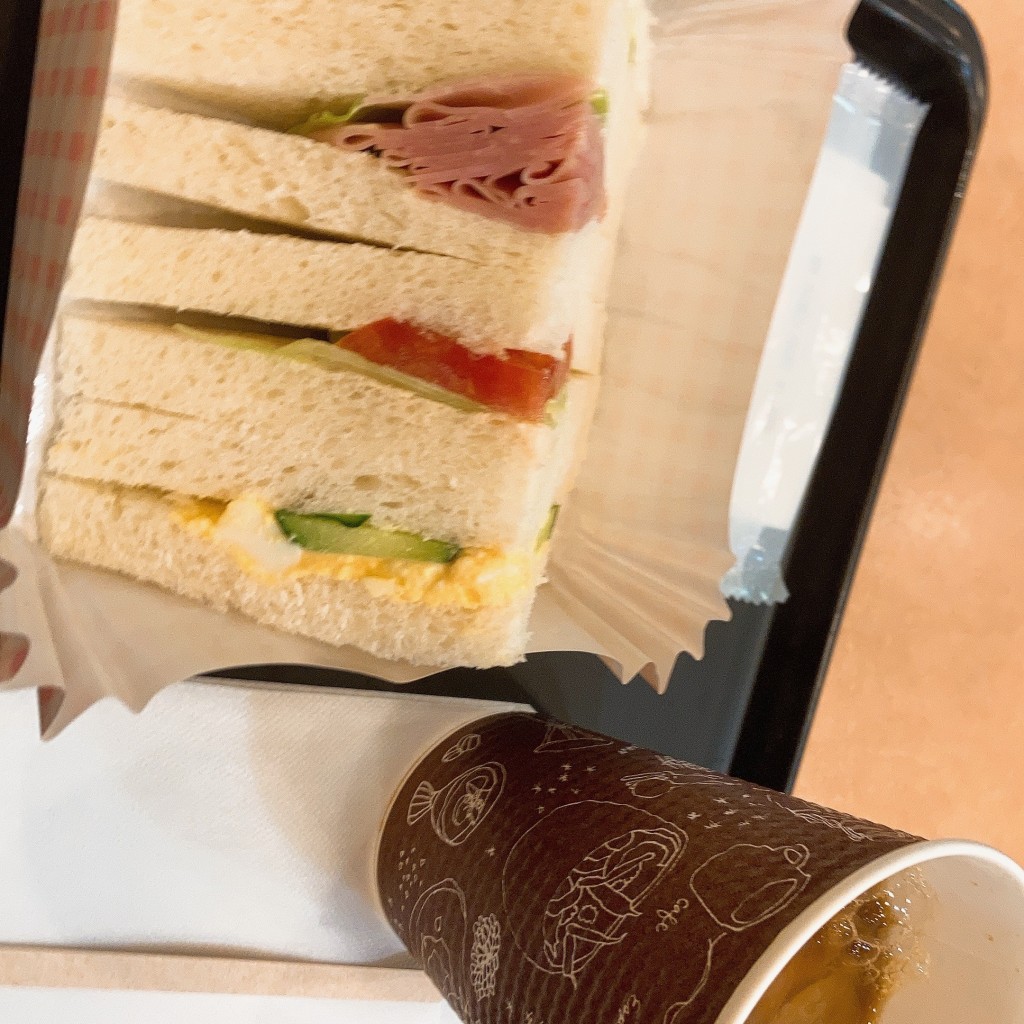 ユーザーが投稿したサンドイッチセットの写真 - 実際訪問したユーザーが直接撮影して投稿した久喜中央ベーカリーOVEN FRESH CAFE 久喜STの写真