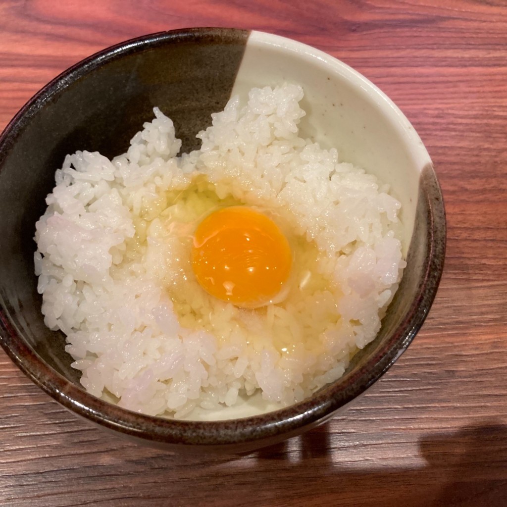 ユーザーが投稿したタマゴかけご飯の写真 - 実際訪問したユーザーが直接撮影して投稿した歌舞伎町ラーメン専門店東京豚骨拉麺 ばんから 新宿歌舞伎町店の写真
