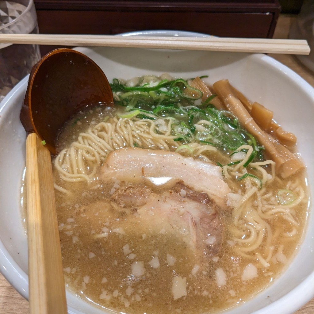 toru0218さんが投稿した新宿ラーメン専門店のお店よってこや 新宿南口店/ヨッテコヤ シンジュクミナミグチテンの写真