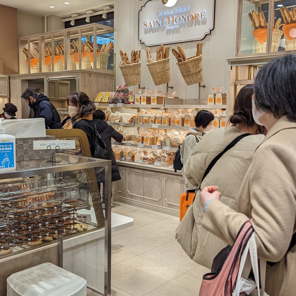 実際訪問したユーザーが直接撮影して投稿した角田町ベーカリー阪急うめだ本店 サントノーレの写真
