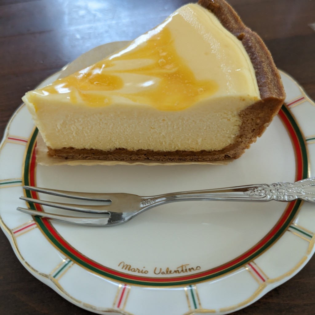 ユーザーが投稿したベイクドチーズケーキの写真 - 実際訪問したユーザーが直接撮影して投稿した桜ケ丘スイーツプルースト菓子店の写真