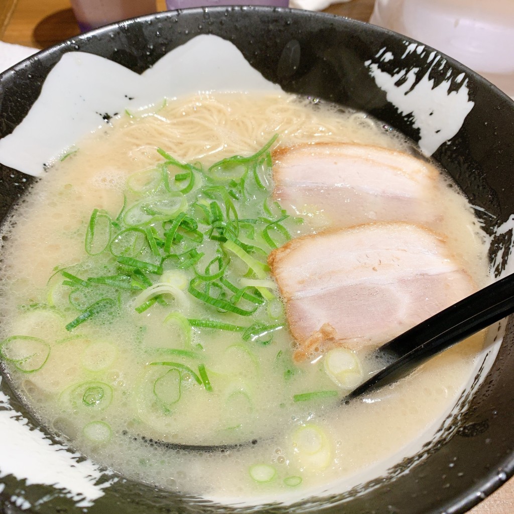 ユーザーが投稿したラーメンの写真 - 実際訪問したユーザーが直接撮影して投稿した大名居酒屋博多ラーメン・ちゃんぽん ひるとよるの写真