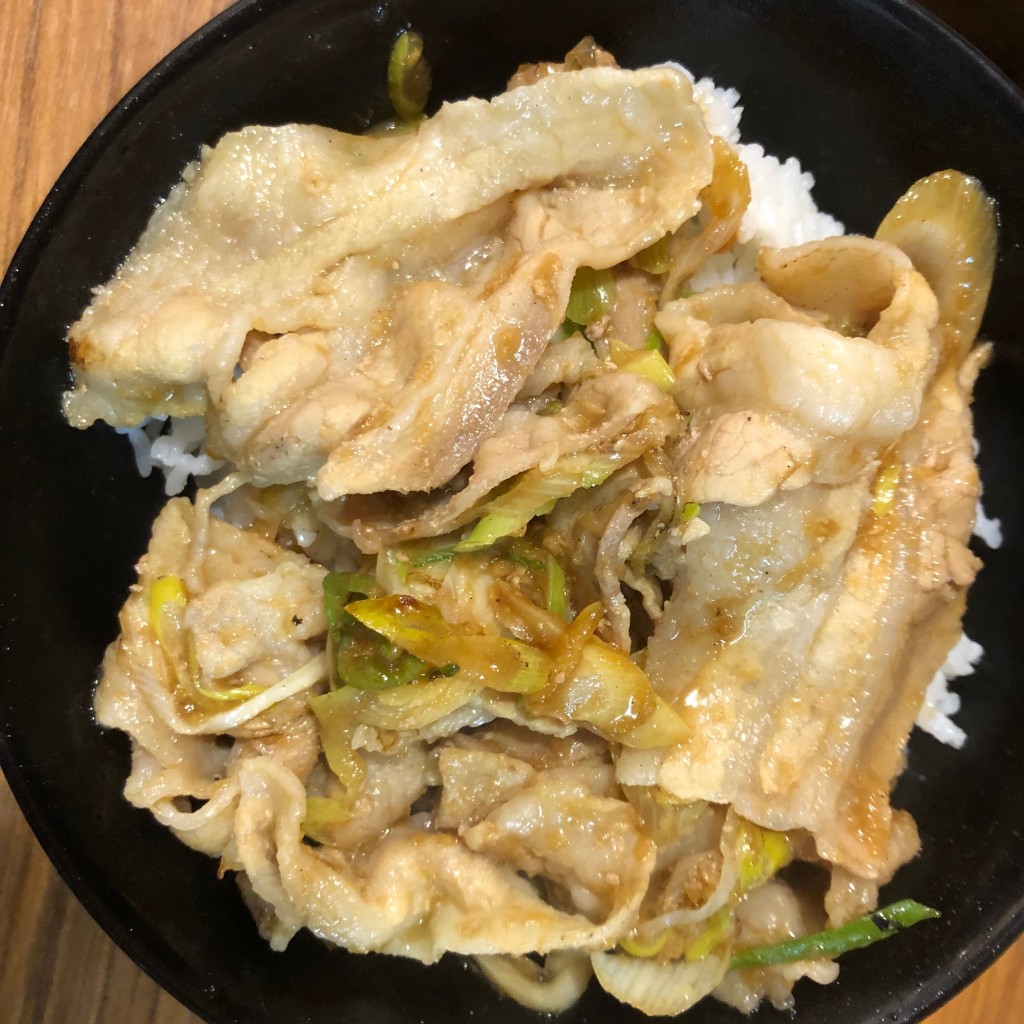 ユーザーが投稿したすた飯の写真 - 実際訪問したユーザーが直接撮影して投稿した新宿丼ものどんどん 新宿東口アルタ裏店の写真
