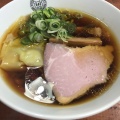 ワンタン醤油ラーメン - 実際訪問したユーザーが直接撮影して投稿した錦町ラーメン専門店麺屋 わしわの写真のメニュー情報