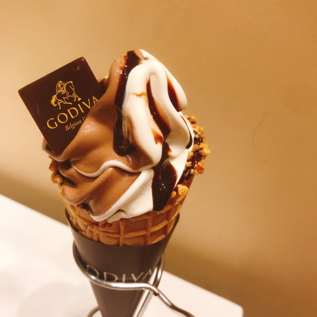 ユーザーが投稿したソフトクリーム ミックスチョコレートの写真 - 実際訪問したユーザーが直接撮影して投稿した発寒八条チョコレートゴディバ イオンモール札幌発寒店の写真