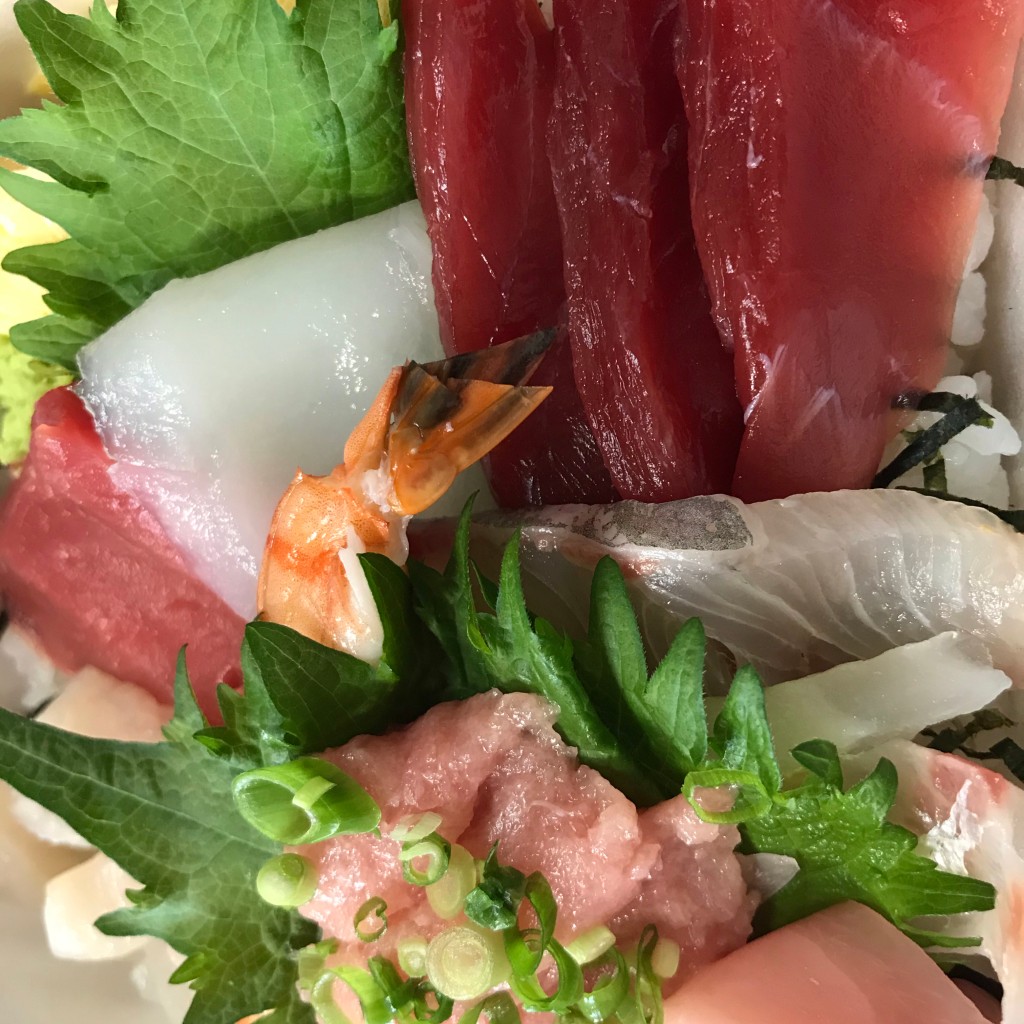 ユーザーが投稿した海鮮ちらしの写真 - 実際訪問したユーザーが直接撮影して投稿した伊興寿司花月本店の写真