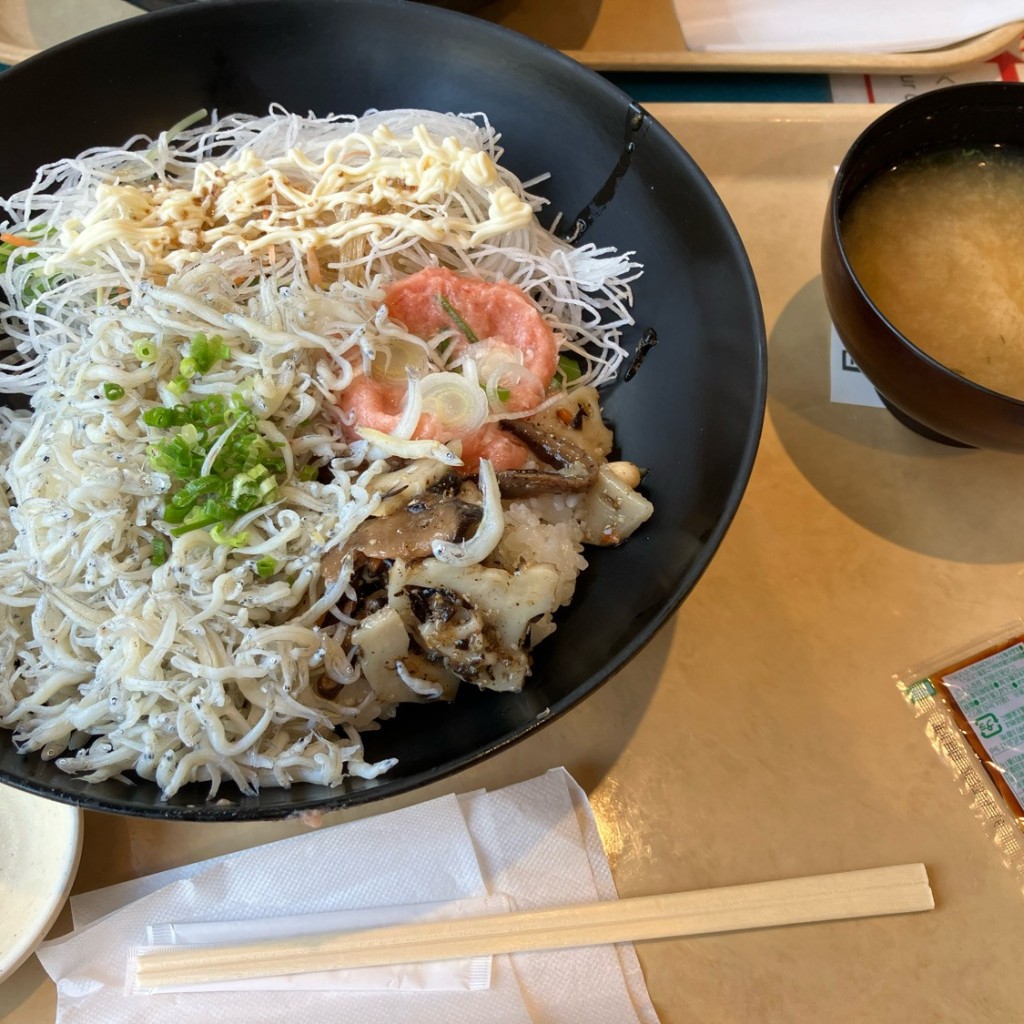 ユーザーが投稿した1二色丼の写真 - 実際訪問したユーザーが直接撮影して投稿した有明フードコートEat it! 東京ビッグサイト店の写真