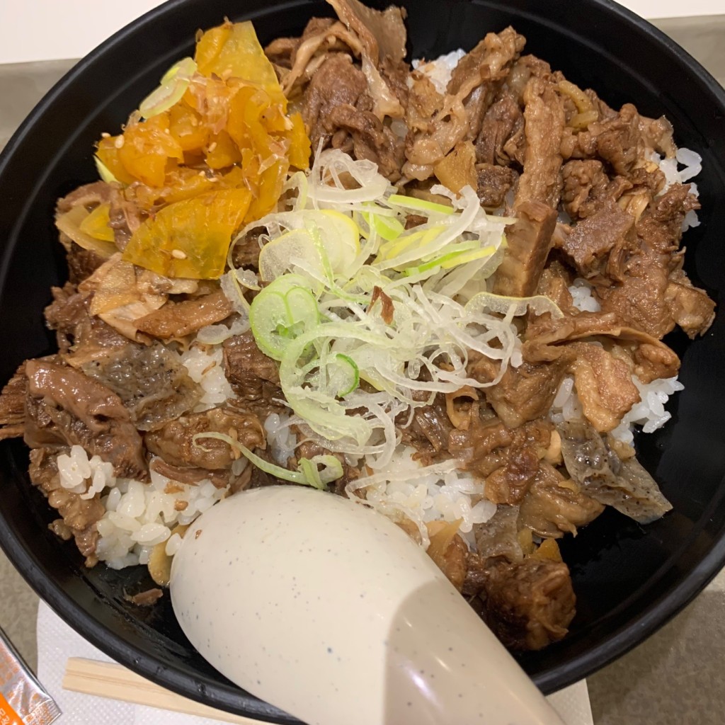 ユーザーが投稿した牛すじ丼の写真 - 実際訪問したユーザーが直接撮影して投稿した押上焼肉焼肉チャンピオン 東京スカイツリータウン ソラマチ店の写真
