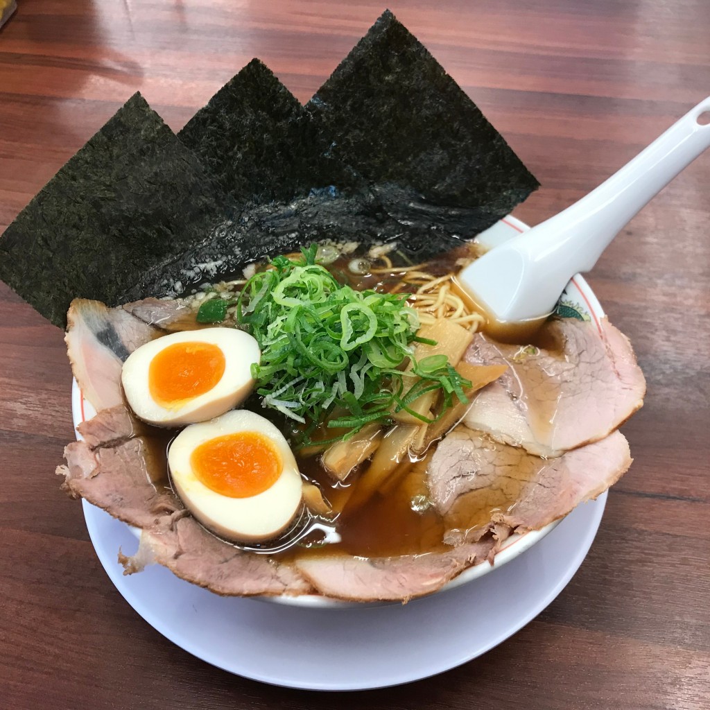 ユーザーが投稿した醤油全部のせラーメンの写真 - 実際訪問したユーザーが直接撮影して投稿した広路町ラーメン専門店ラーメン魁力屋 豊田店の写真