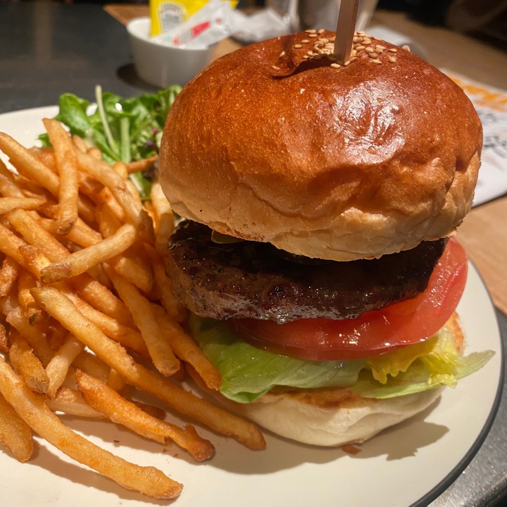 ユーザーが投稿したHAMBURGER LUNCHの写真 - 実際訪問したユーザーが直接撮影して投稿した新宿アメリカ料理Brooklyn Parlorの写真