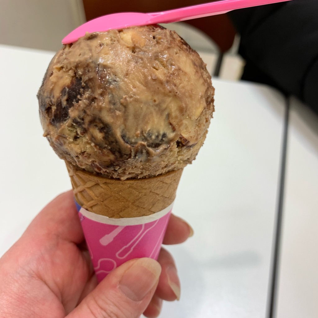 ユーザーが投稿したレギュラーコーンの写真 - 実際訪問したユーザーが直接撮影して投稿した小川町アイスクリームサーティワンアイスクリーム むつマエダ店の写真