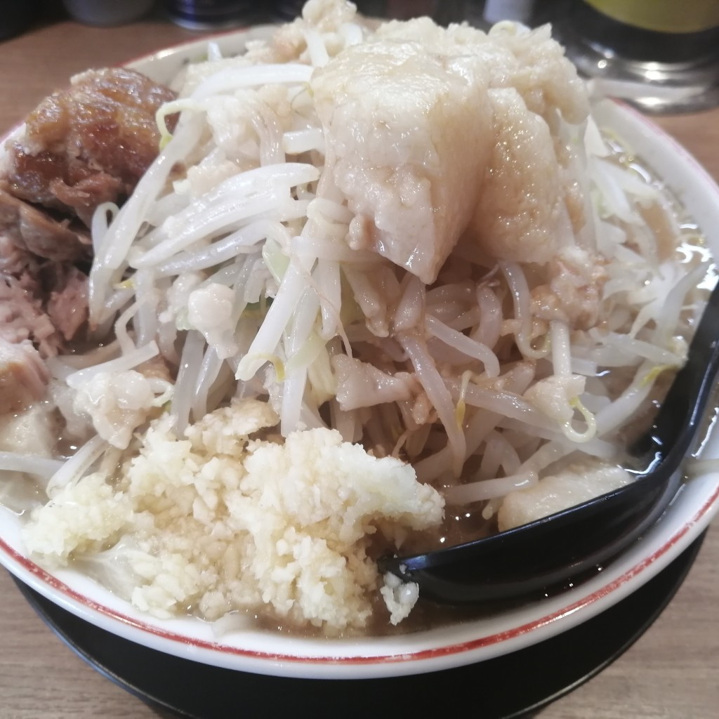 Kosugi33さんが投稿した木月ラーメン専門店のお店ラーメン 豚山 元住吉店/ラーメン ブタヤマ モトスミヨシテンの写真