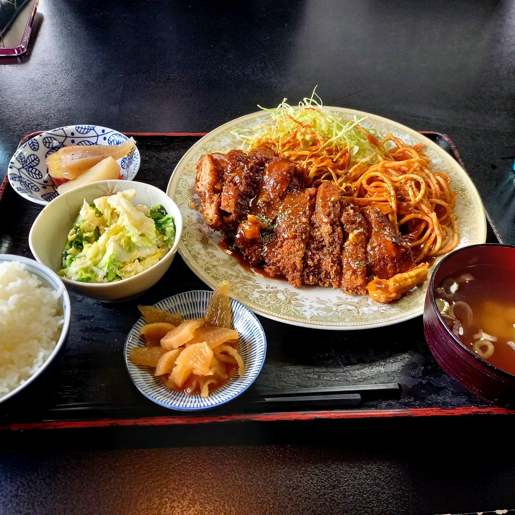 ユーザーが投稿したデミチキンカツ定食の写真 - 実際訪問したユーザーが直接撮影して投稿した川崎定食屋でんすけ食堂の写真