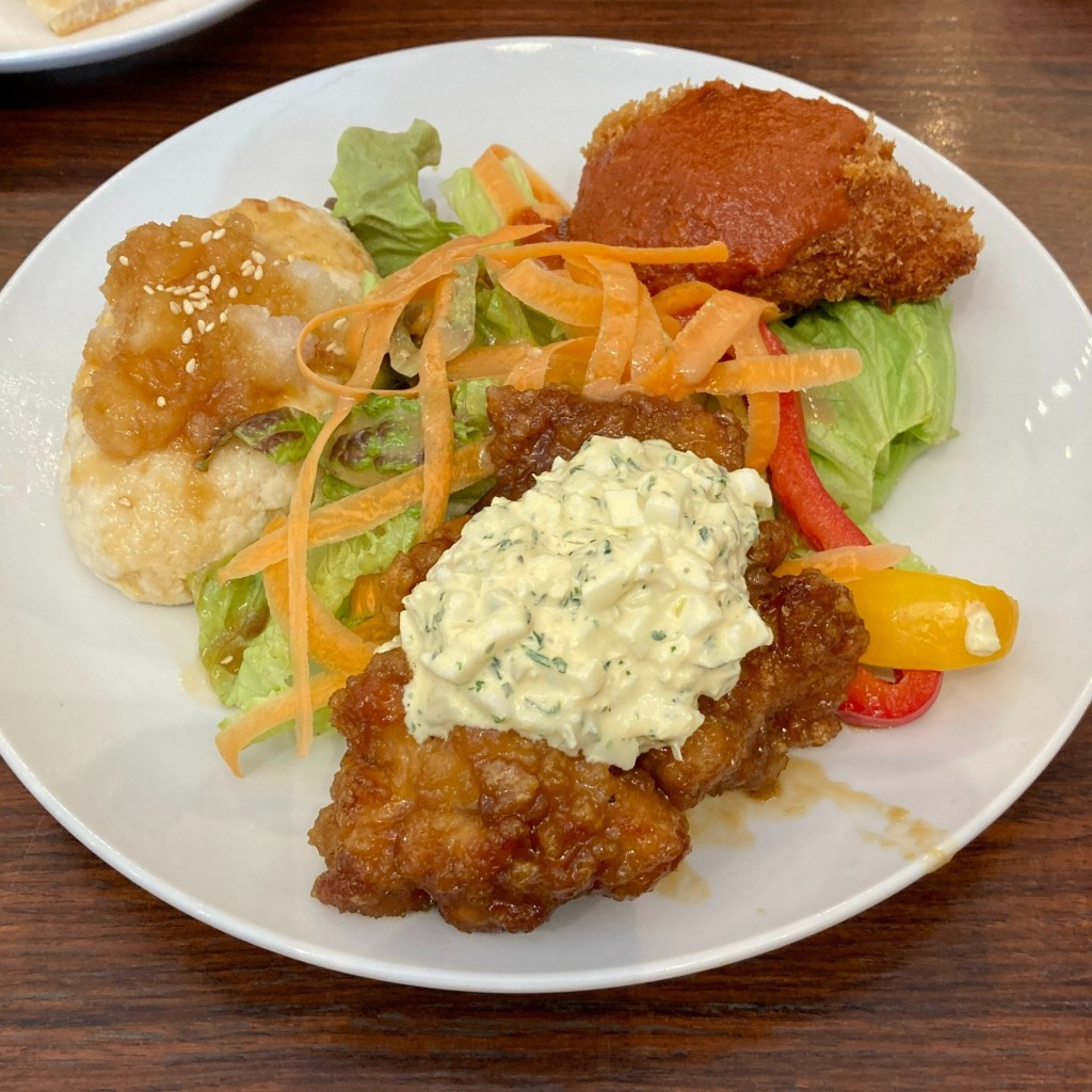 ユーザーが投稿した3種のランチプレートの写真 - 実際訪問したユーザーが直接撮影して投稿した茶屋町洋食ソルビバ 梅田店の写真