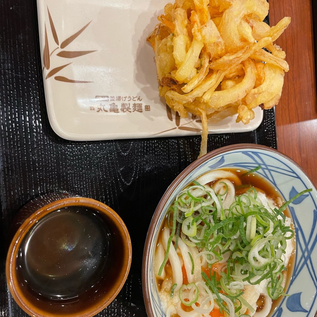 ユーザーが投稿したとろたまうどん + かきあげの写真 - 実際訪問したユーザーが直接撮影して投稿した鵜沼西町うどん丸亀製麺 鵜沼の写真