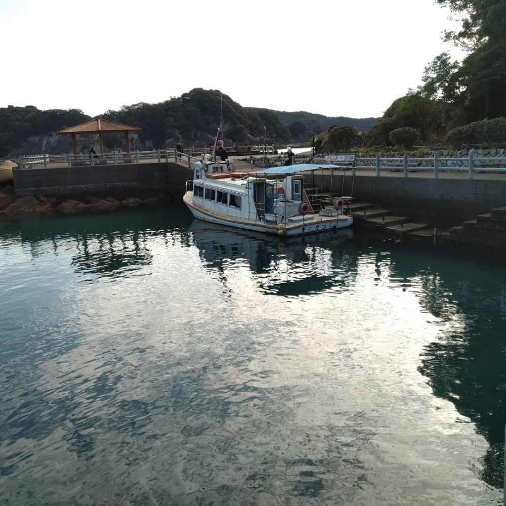 実際訪問したユーザーが直接撮影して投稿した自然名所竜串海中公園(グラスボート乗り場)の写真