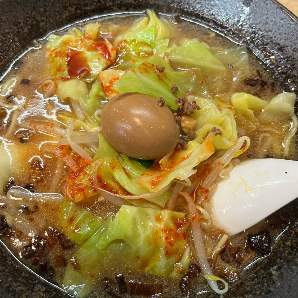 ユーザーが投稿したキャベツラーメンの写真 - 実際訪問したユーザーが直接撮影して投稿した生麦ラーメン / つけ麺ラーメン新世 生麦店の写真