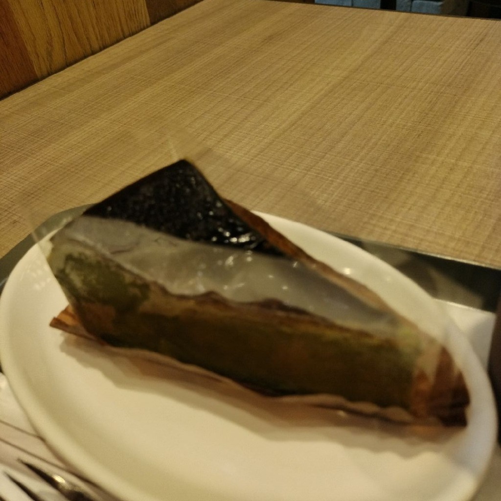 ユーザーが投稿した抹茶バスクチーズケーキの写真 - 実際訪問したユーザーが直接撮影して投稿した下通カフェPRONTO 熊本COCOSA店の写真