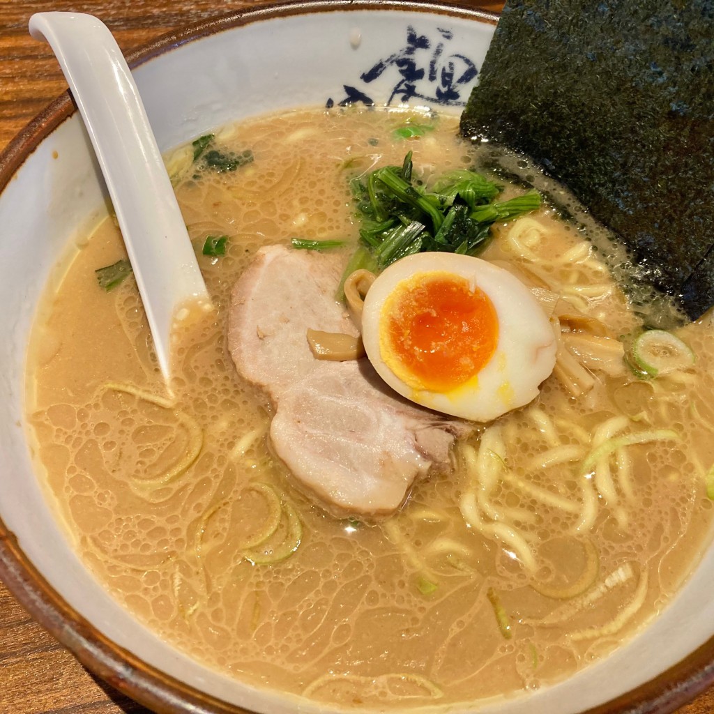 yuchan64さんが投稿した師岡町ラーメン専門店のお店横濱家 師岡店/ヨコハマヤモロオカテンの写真