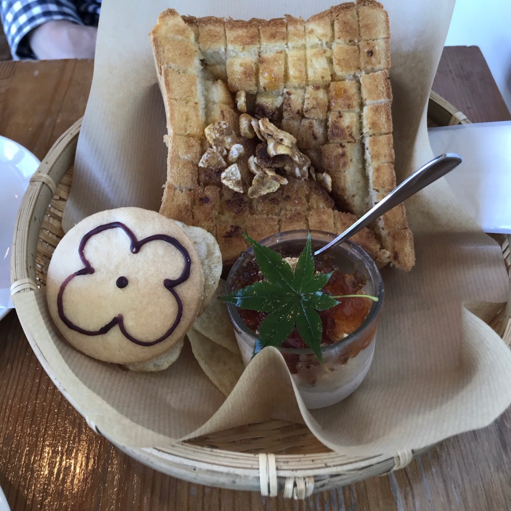 バッドバツまるさんが投稿した紫原カフェのお店ハナサカンカフェ/HANASAKAN Cafeの写真