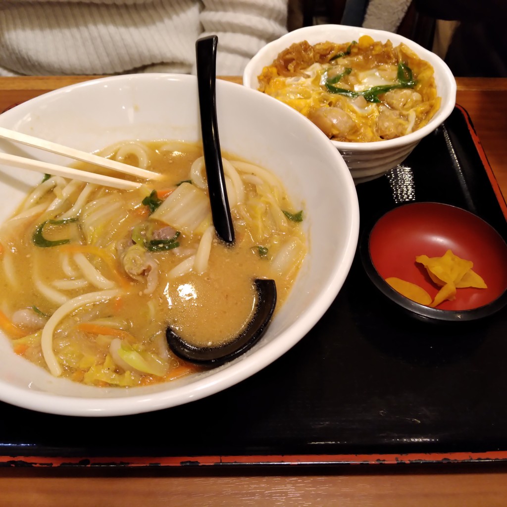 ユーザーが投稿した豚菜麺の写真 - 実際訪問したユーザーが直接撮影して投稿した小束台うどん得得 学園南店の写真