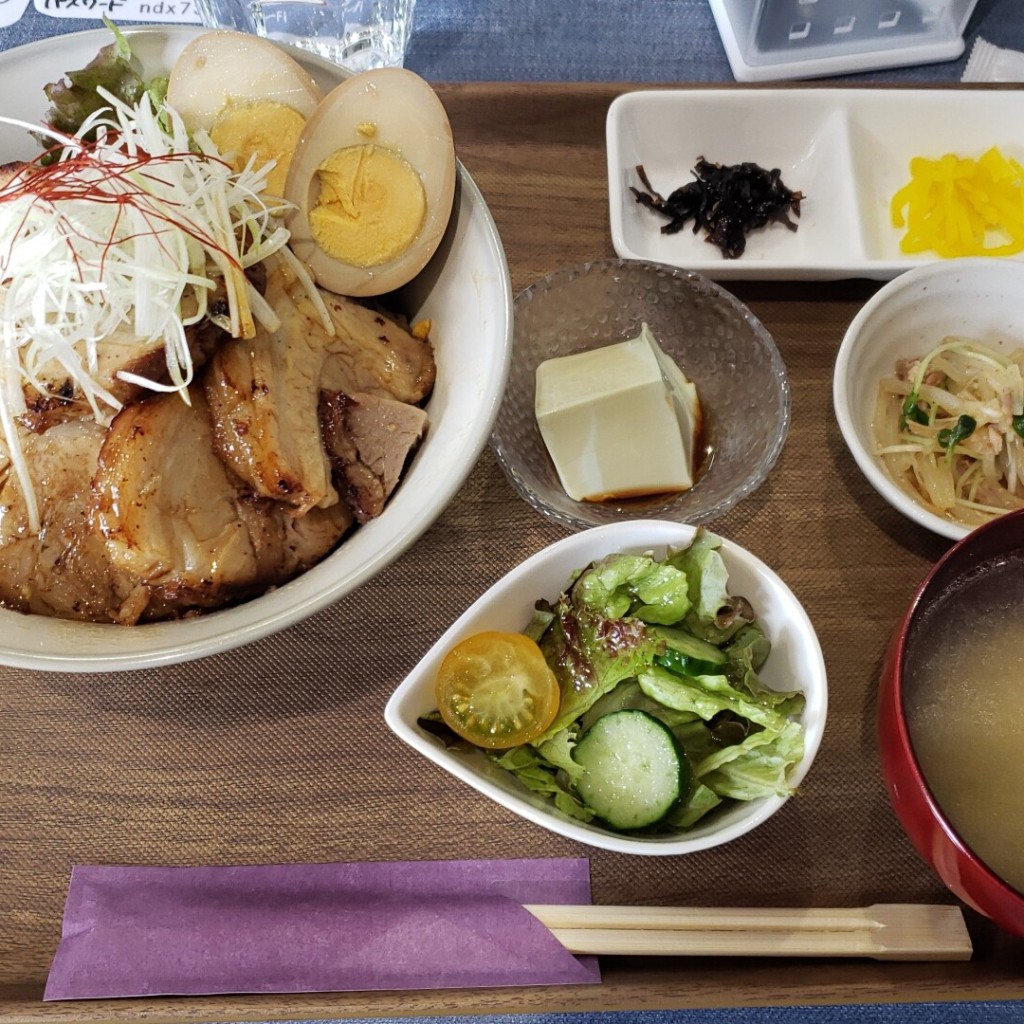 ユーザーが投稿した手作りチャーシュー丼の写真 - 実際訪問したユーザーが直接撮影して投稿した三郷定食屋りとるキッチンの写真