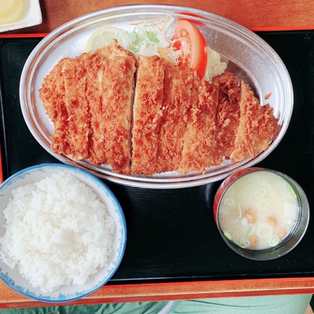 ユーザーが投稿したジャンボチキンカツの写真 - 実際訪問したユーザーが直接撮影して投稿した小川町定食屋しらかわ食堂の写真