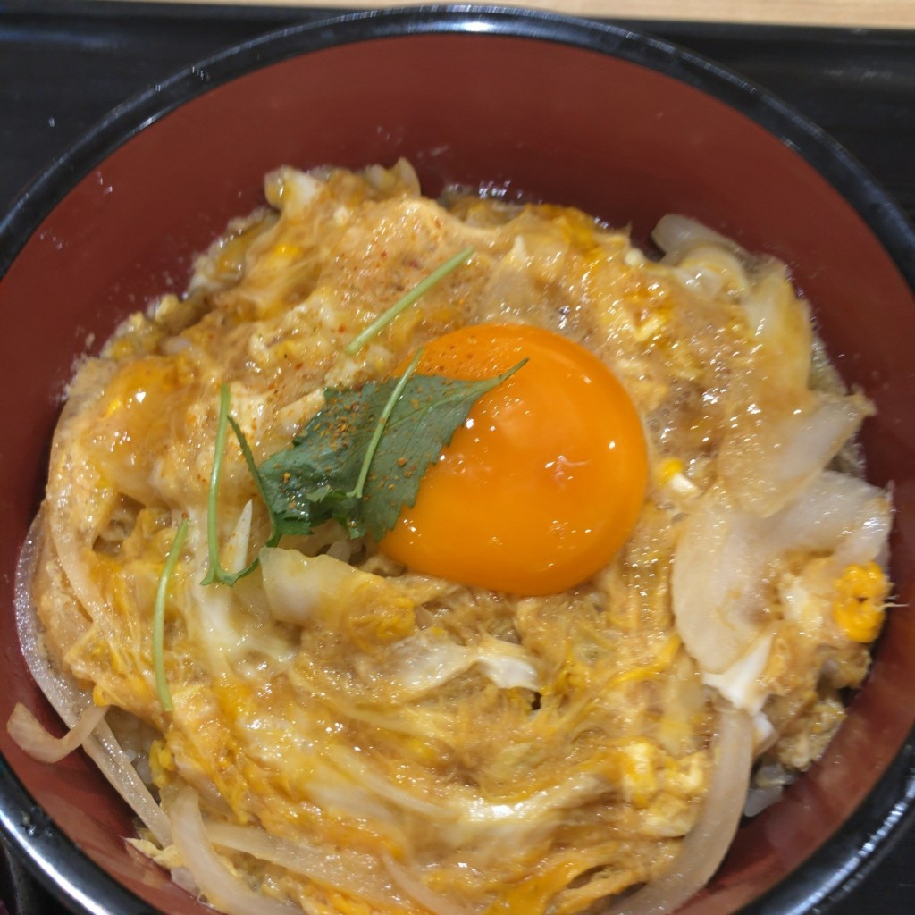 ユーザーが投稿した濃厚玉子丼 並盛の写真 - 実際訪問したユーザーが直接撮影して投稿した大久保町ゆりのき通鶏料理九州鳥若丸 イオン明石店の写真