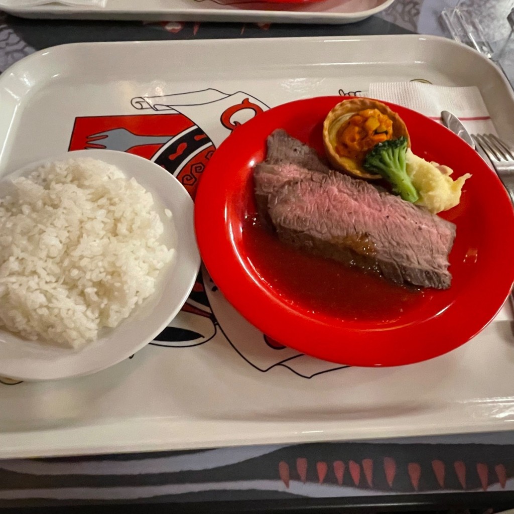 ユーザーが投稿したローストビーフセットの写真 - 実際訪問したユーザーが直接撮影して投稿した舞浜洋食クイーン・オブ・ハートのバンケットホールの写真