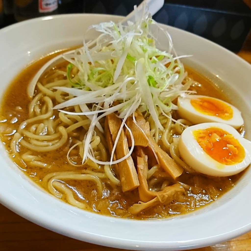 食いしん病さんが投稿した小林ラーメン / つけ麺のお店赤まろラーメン 翔の写真