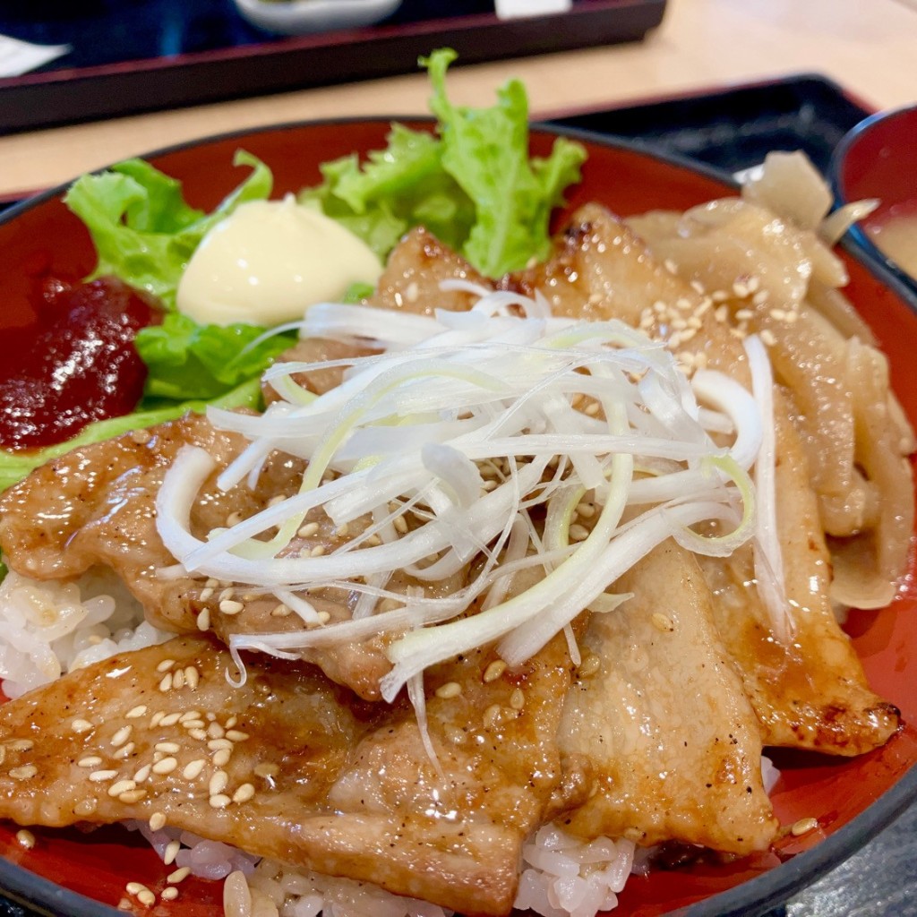 ユーザーが投稿した豚カルビ焼肉丼の写真 - 実際訪問したユーザーが直接撮影して投稿した大柏定食屋茨城もりの市場食堂の写真