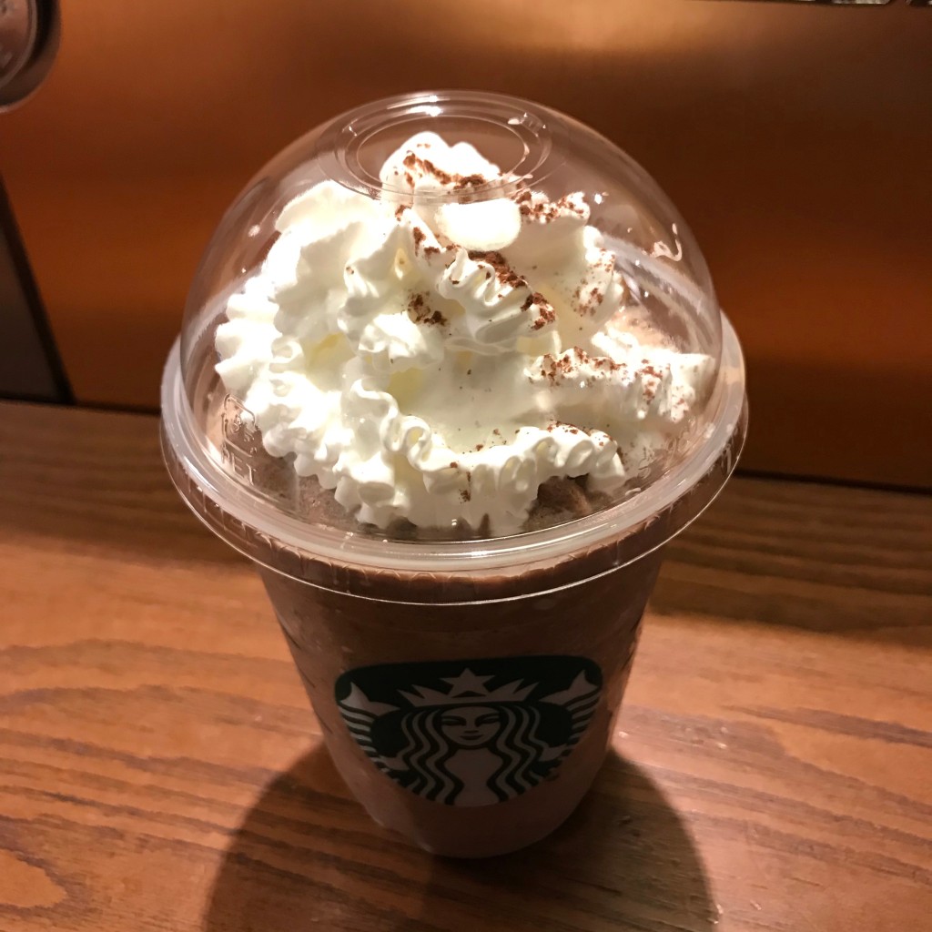 ユーザーが投稿したダークモカチップフラペチーノの写真 - 実際訪問したユーザーが直接撮影して投稿した新宿カフェスターバックスコーヒー 新宿新南口店の写真