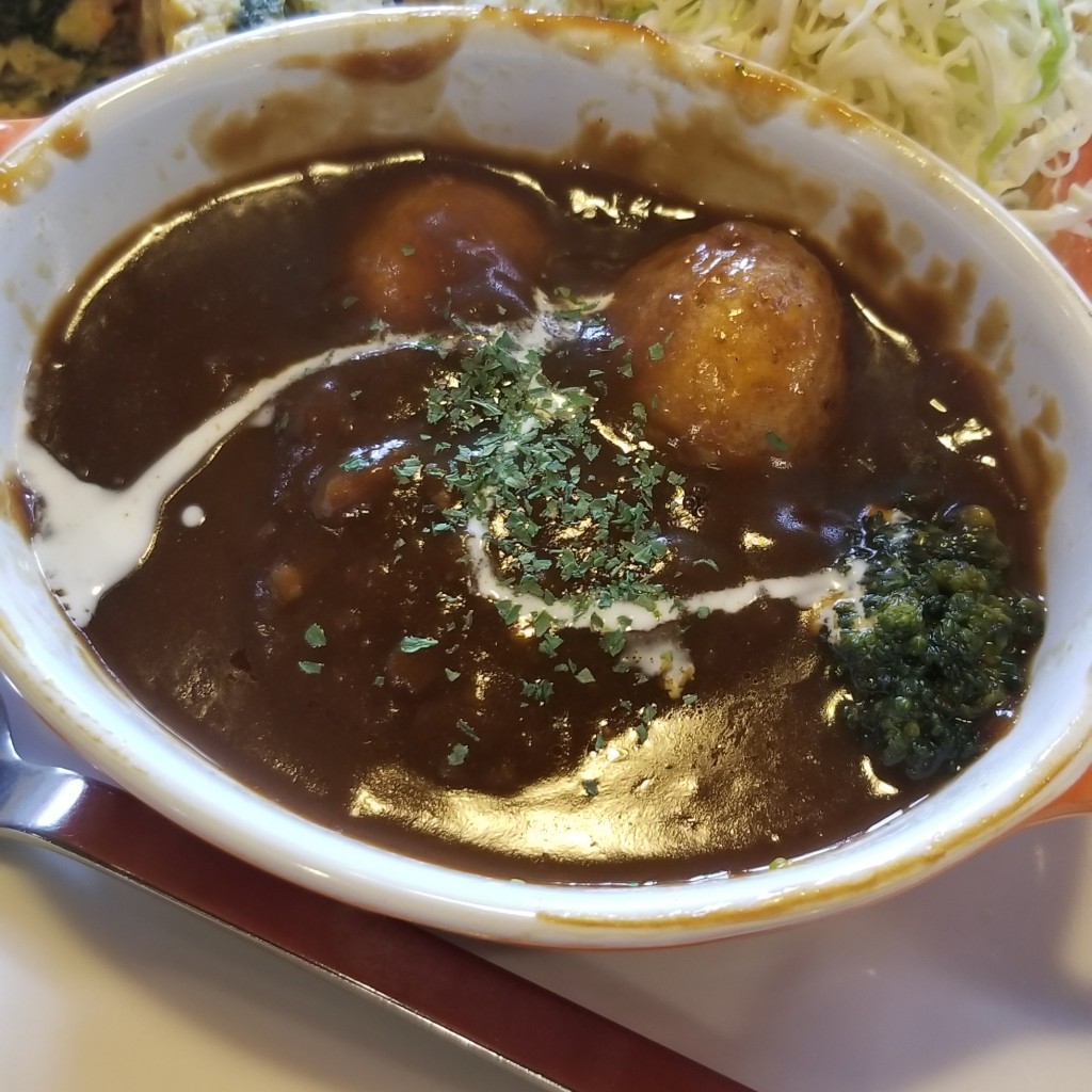 ユーザーが投稿したおまかせランチ(煮込みハンバーグ)の写真 - 実際訪問したユーザーが直接撮影して投稿した諸桑町カフェカフェ ド サンクの写真