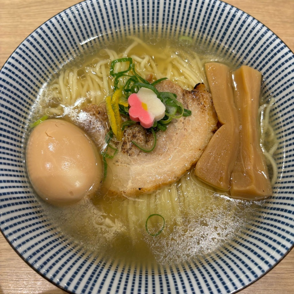 ユーザーが投稿した味玉鯛塩らあ麺の写真 - 実際訪問したユーザーが直接撮影して投稿した金田東ラーメン専門店鯛塩そば 灯花 木更津アウトレット店の写真