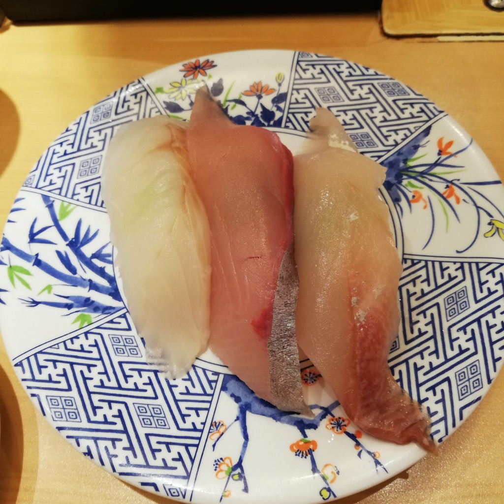 ユーザーが投稿した鮮魚三貫Bの写真 - 実際訪問したユーザーが直接撮影して投稿した篠崎町回転寿司回転寿司やまと 篠崎店の写真