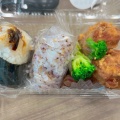 オニギリ弁当 (鶏竜 - 実際訪問したユーザーが直接撮影して投稿した赤坂和食 / 日本料理だし茶漬け えん 東京ミッドタウン店の写真のメニュー情報