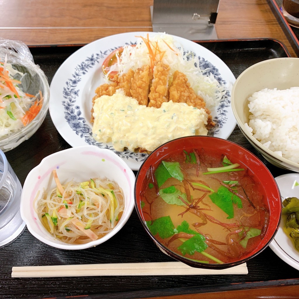 Bisuさんが投稿した卸センター定食屋のお店食堂 ぎんなんの写真