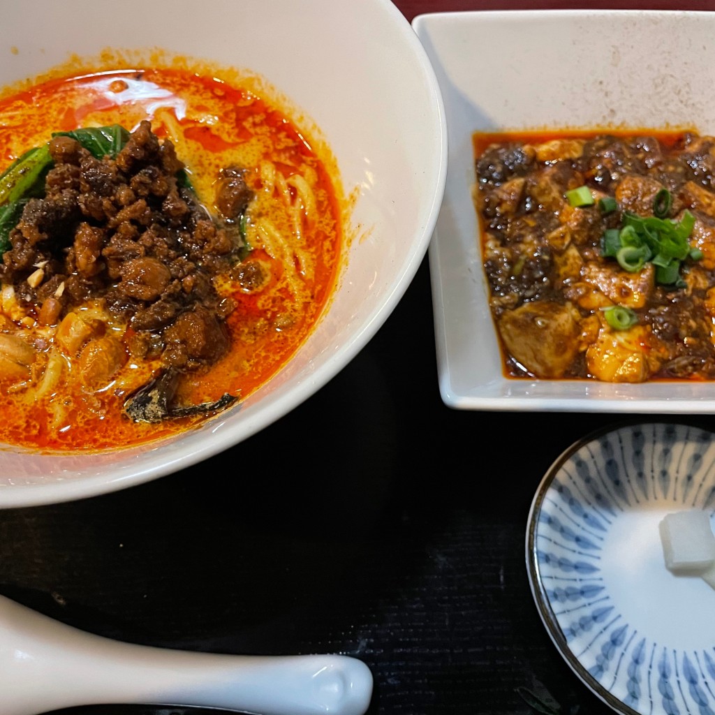 ユーザーが投稿した坦々麺麻婆豆腐セットの写真 - 実際訪問したユーザーが直接撮影して投稿した牛島町四川料理中国四川麺飯店 一燈の写真