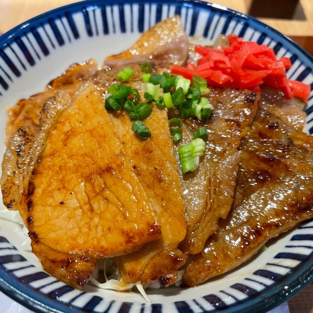 ゆるりゆらりさんが投稿した本町丼もののお店秩父新世界/チチブシンセカイの写真