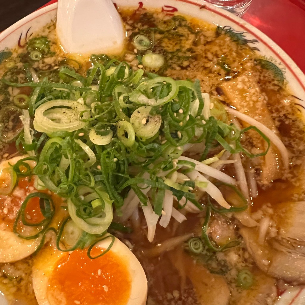 ユーザーが投稿したみそ味玉ラーメン aの写真 - 実際訪問したユーザーが直接撮影して投稿した千代崎ラーメン専門店魁力屋 イオンモール大阪ドームシティ店の写真