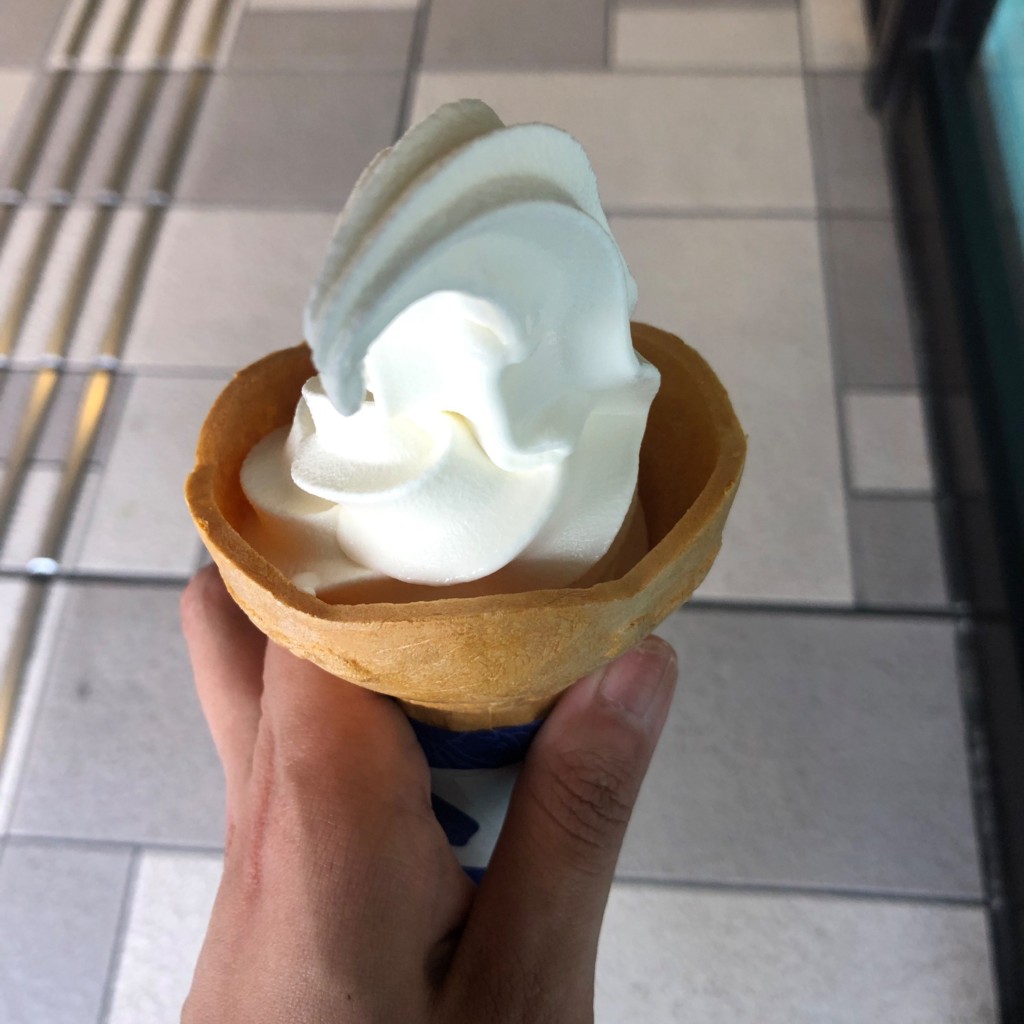 ユーザーが投稿したバニラコーンの写真 - 実際訪問したユーザーが直接撮影して投稿した後楽アイスクリームマザー牧場 CAFE&SOFTCREAM 東京ドームシティ店の写真